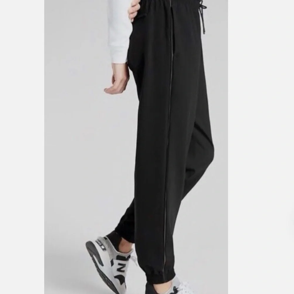 Athleta Black Metropolis Jogger Pants - Picture 3 of 10